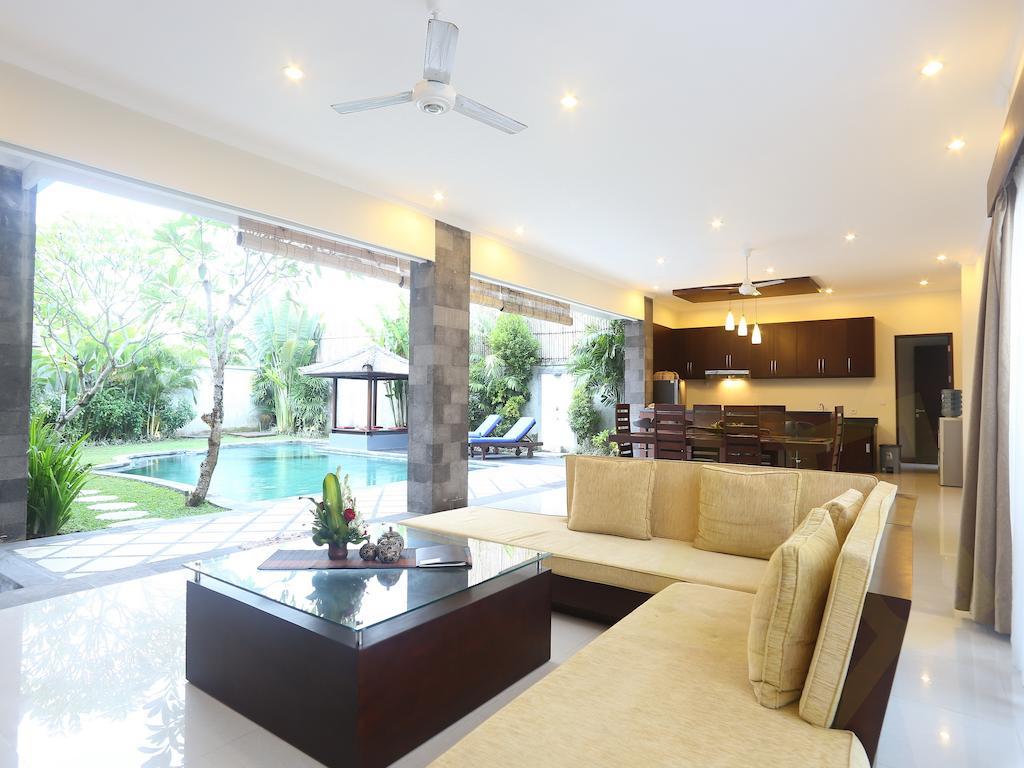 Villa Fanisa Kuta  Room photo